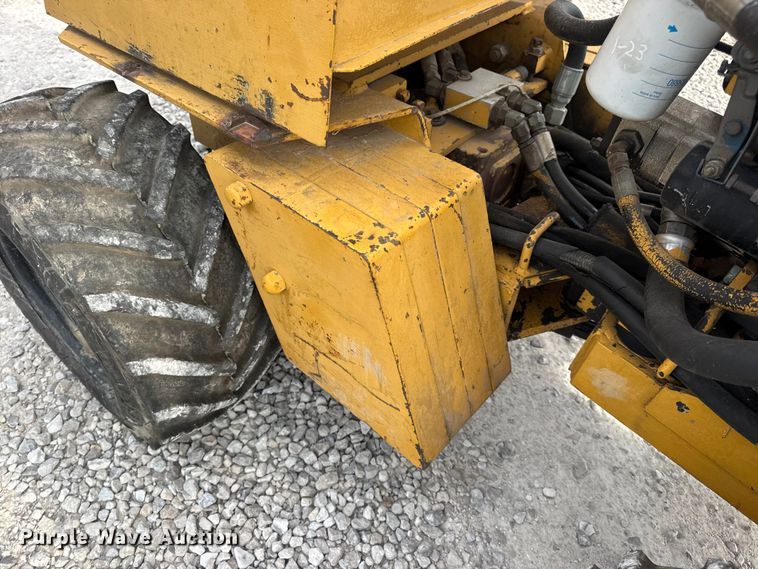 image for item EN0552 1988 Vermeer LM35 trencher