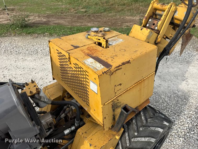 image for item EN0552 1988 Vermeer LM35 trencher