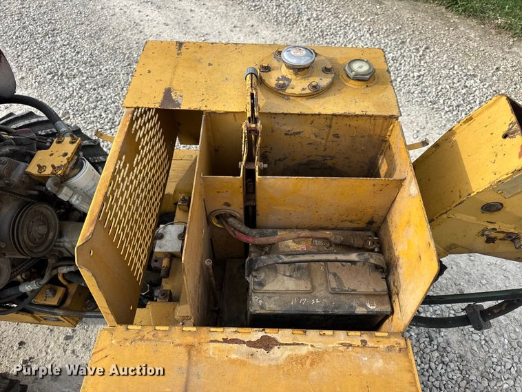 image for item EN0552 1988 Vermeer LM35 trencher