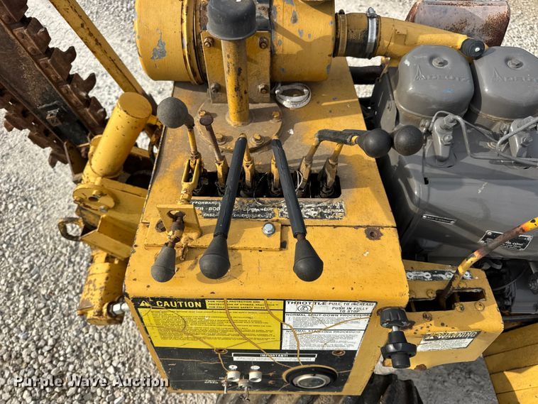 image for item EN0552 1988 Vermeer LM35 trencher