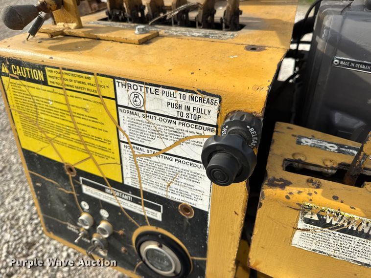 image for item EN0552 1988 Vermeer LM35 trencher