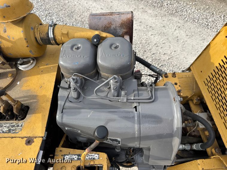 image for item EN0552 1988 Vermeer LM35 trencher