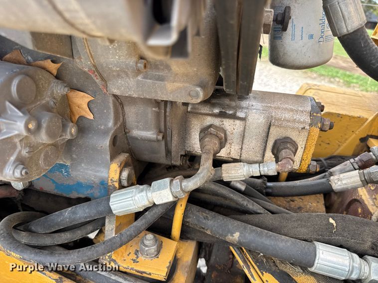 image for item EN0552 1988 Vermeer LM35 trencher