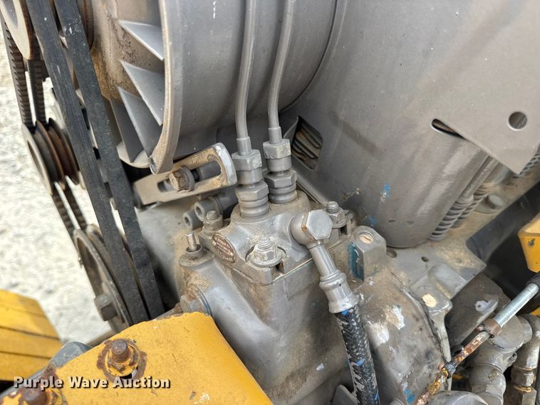 image for item EN0552 1988 Vermeer LM35 trencher