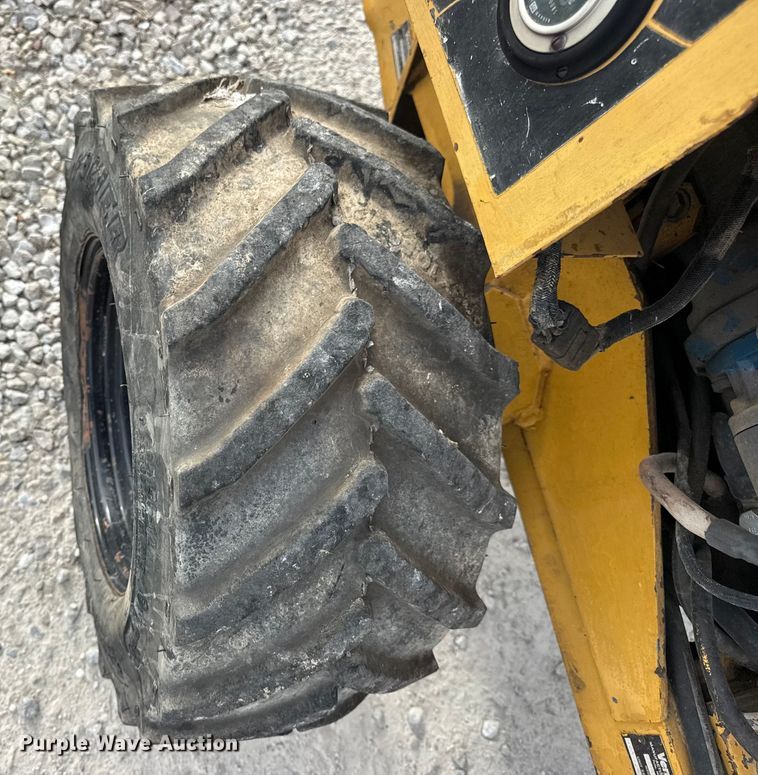 image for item EN0552 1988 Vermeer LM35 trencher