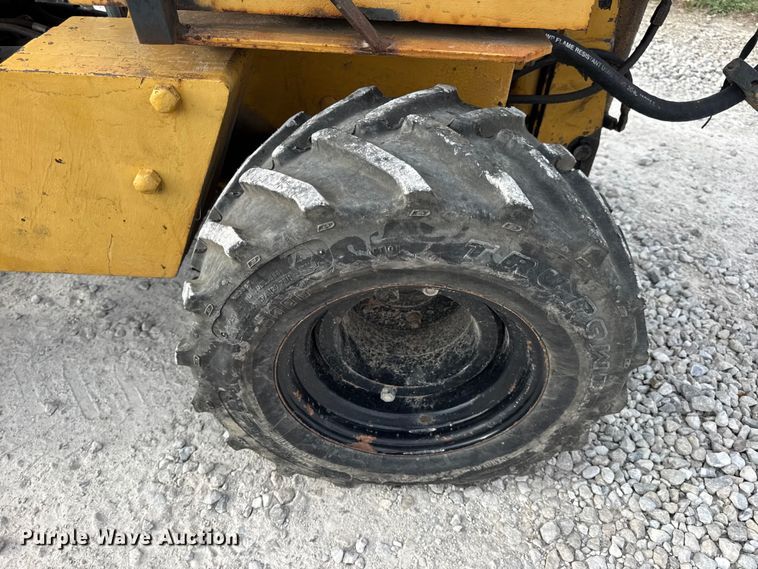 image for item EN0552 1988 Vermeer LM35 trencher