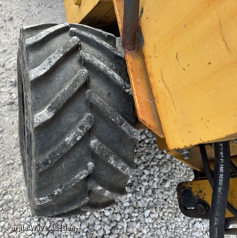 image for item EN0552 1988 Vermeer LM35 trencher