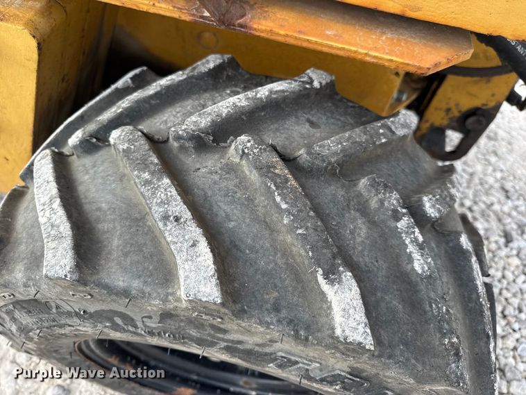 image for item EN0552 1988 Vermeer LM35 trencher