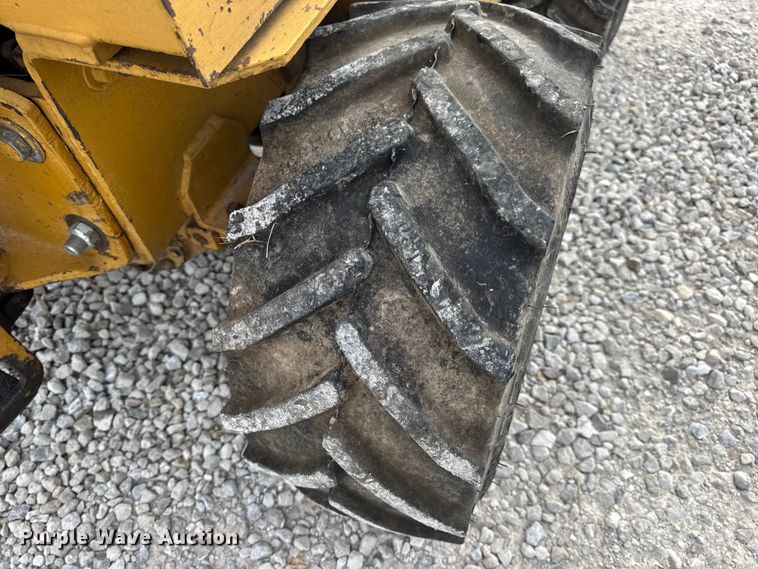 image for item EN0552 1988 Vermeer LM35 trencher