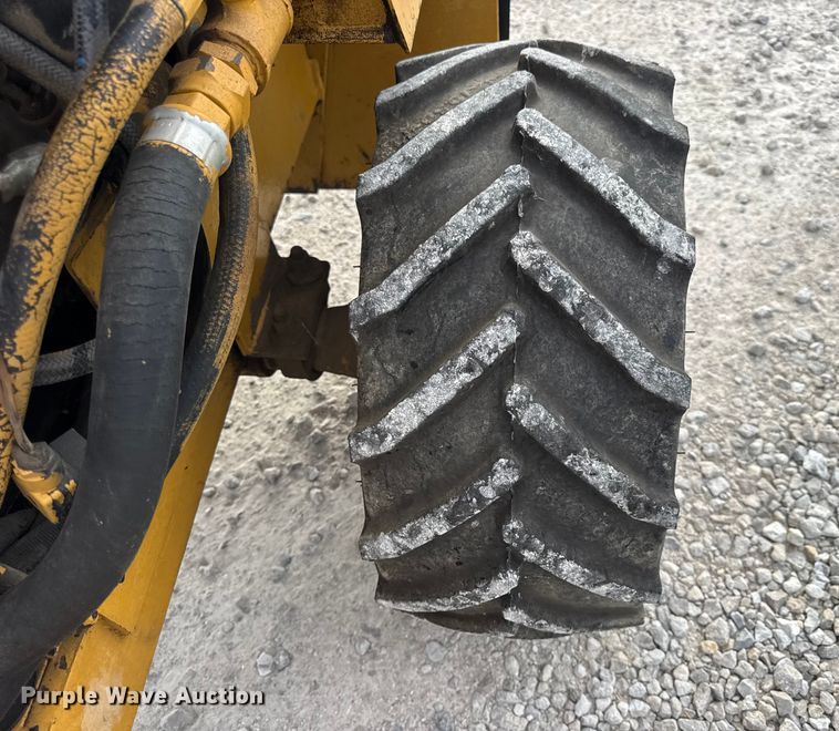 image for item EN0552 1988 Vermeer LM35 trencher