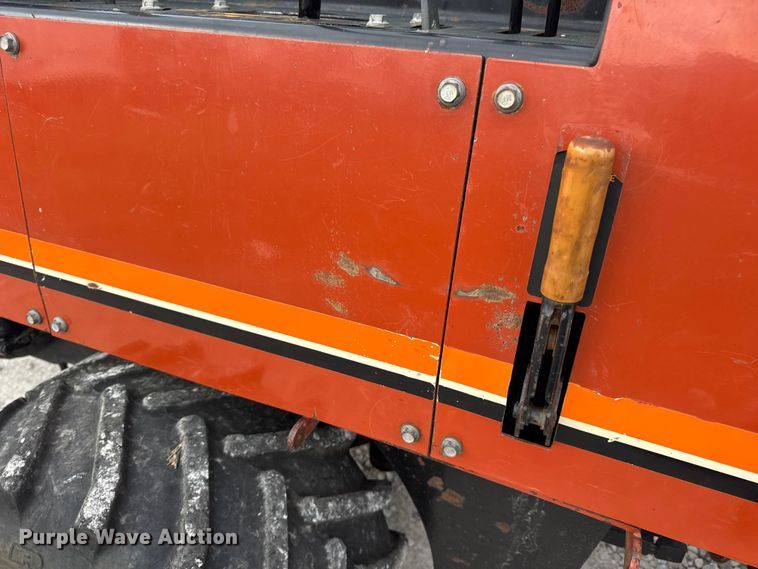 image for item EN0553 1998 Ditch Witch 410 SX trencher