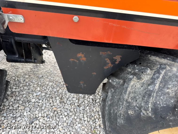 image for item EN0553 1998 Ditch Witch 410 SX trencher