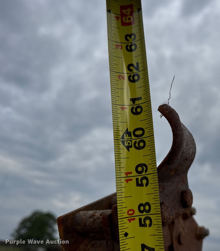 image for item EN0553 1998 Ditch Witch 410 SX trencher