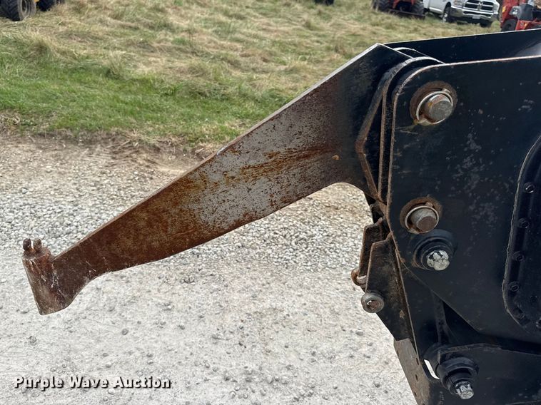 image for item EN0553 1998 Ditch Witch 410 SX trencher