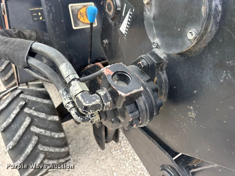 image for item EN0553 1998 Ditch Witch 410 SX trencher