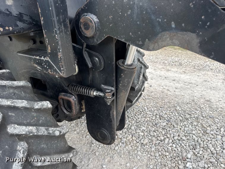 image for item EN0553 1998 Ditch Witch 410 SX trencher