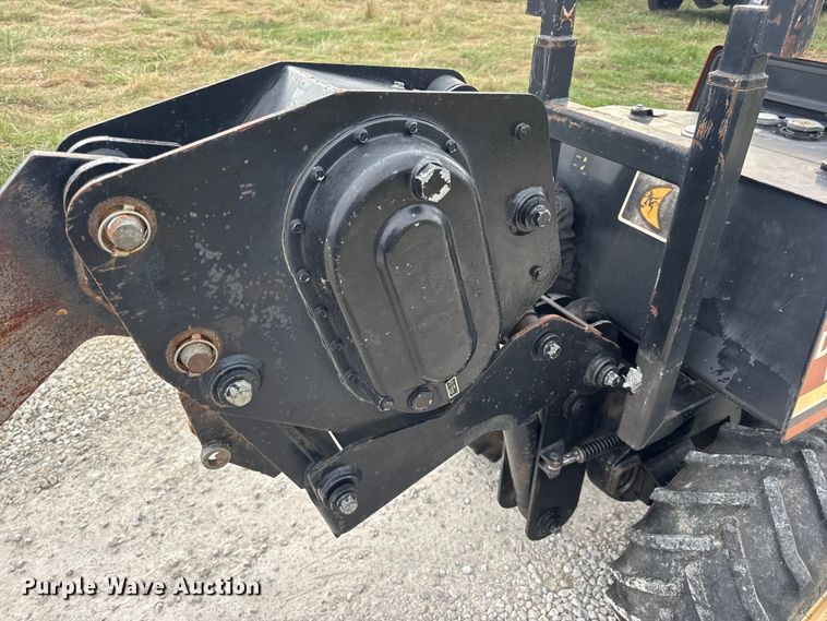 image for item EN0553 1998 Ditch Witch 410 SX trencher
