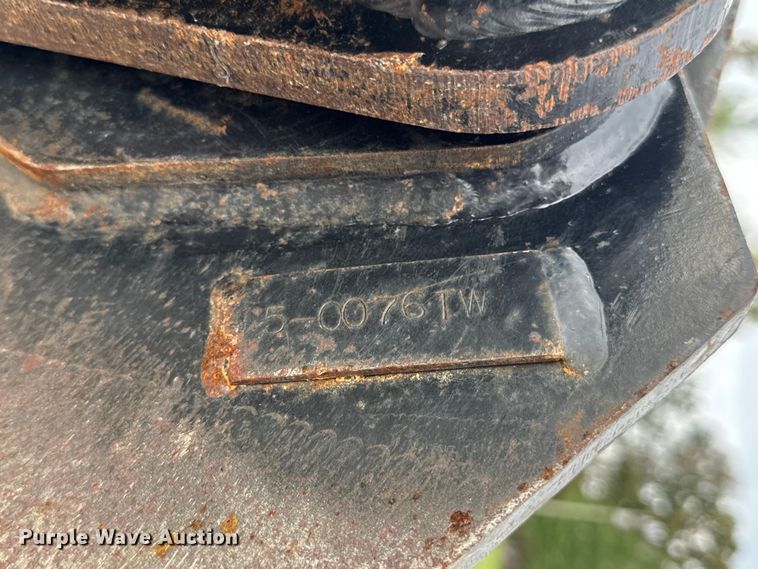 image for item EN0553 1998 Ditch Witch 410 SX trencher