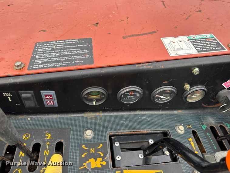 image for item EN0553 1998 Ditch Witch 410 SX trencher