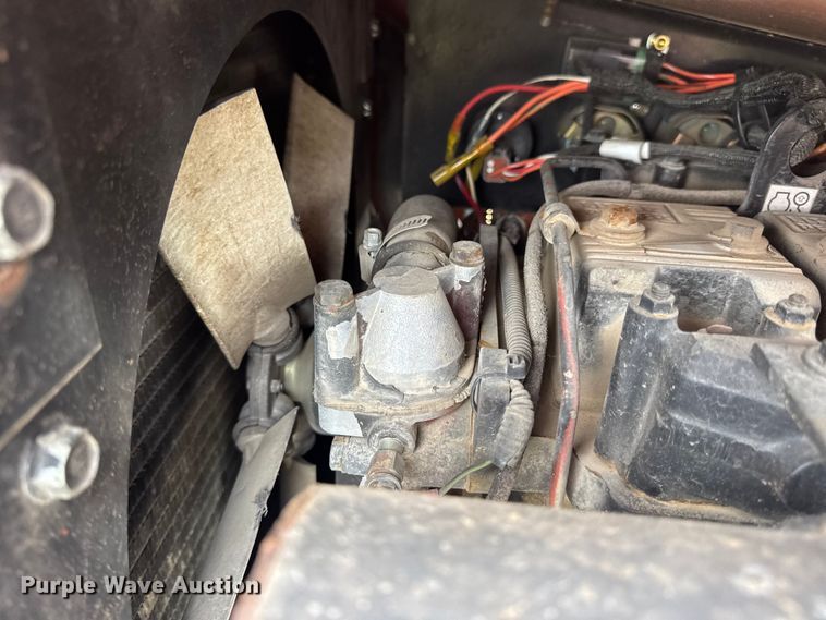 image for item EN0553 1998 Ditch Witch 410 SX trencher