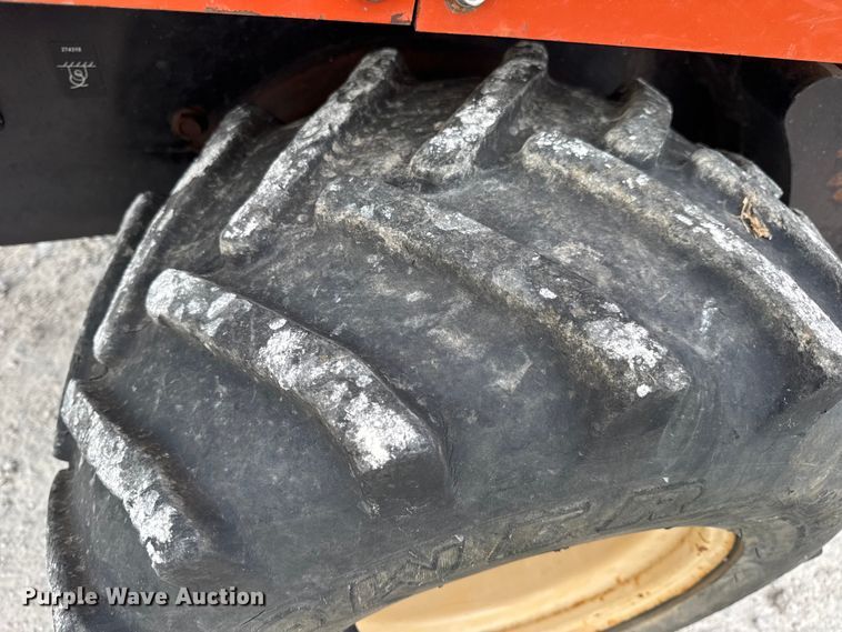 image for item EN0553 1998 Ditch Witch 410 SX trencher