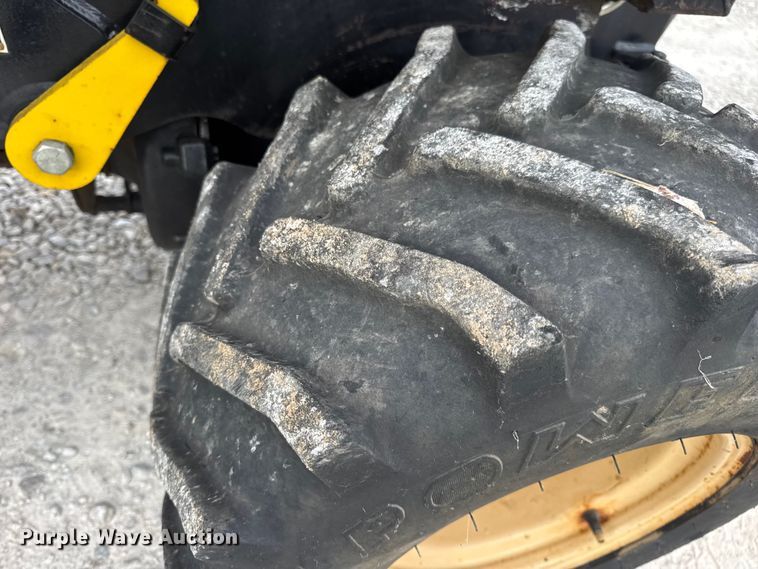 image for item EN0553 1998 Ditch Witch 410 SX trencher