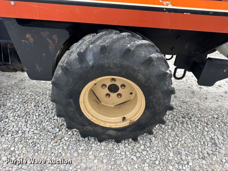 image for item EN0553 1998 Ditch Witch 410 SX trencher