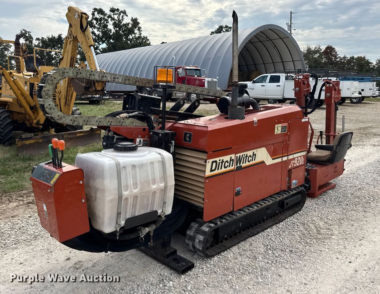 image for item EN0556 2000 Ditch Witch JT920L directional boring unit