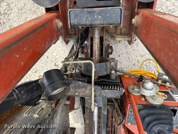 image for item EN0556 2000 Ditch Witch JT920L directional boring unit