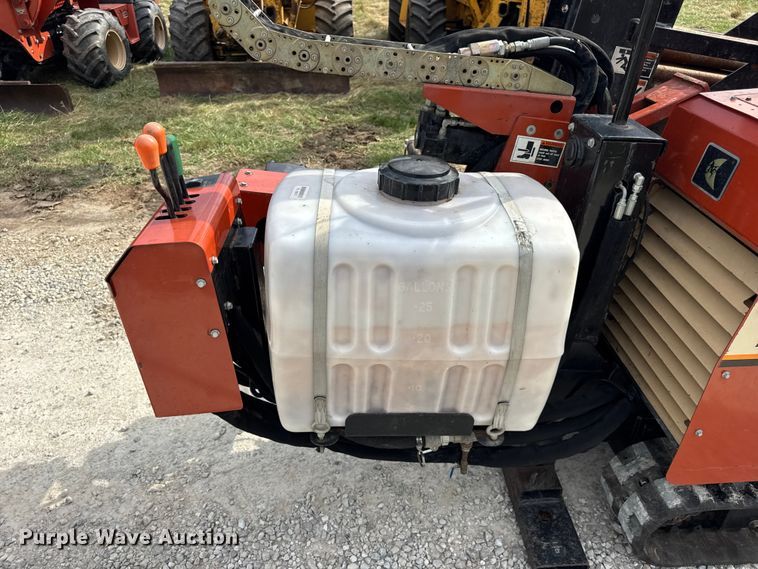 image for item EN0556 2000 Ditch Witch JT920L directional boring unit