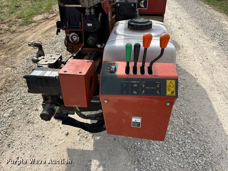 image for item EN0556 2000 Ditch Witch JT920L directional boring unit
