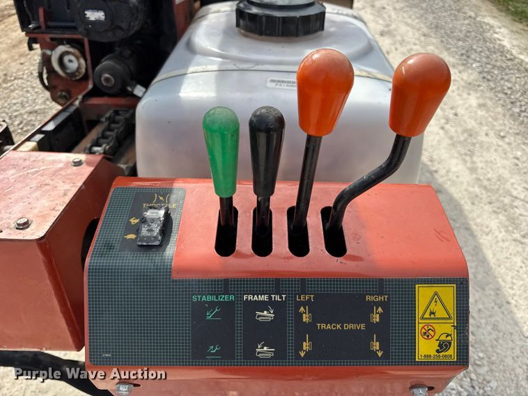 image for item EN0556 2000 Ditch Witch JT920L directional boring unit