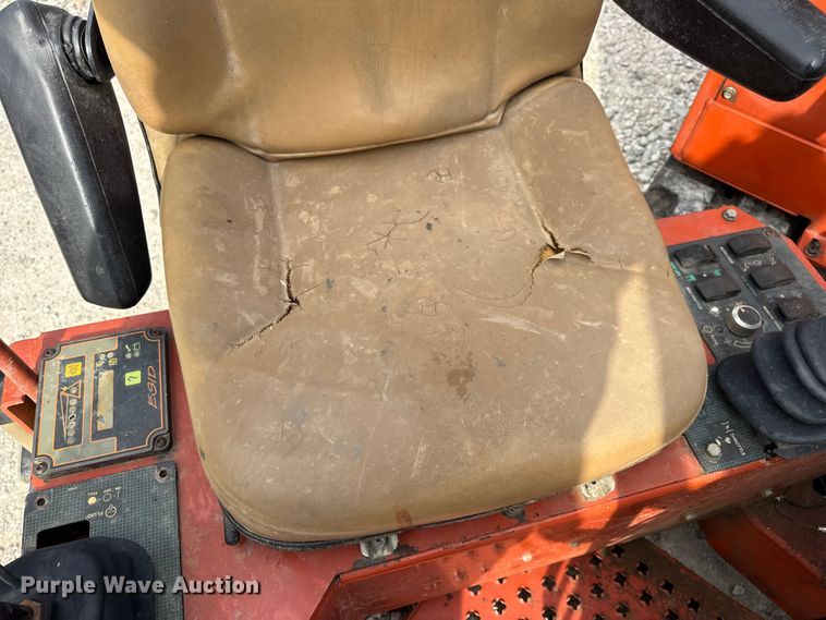 image for item EN0556 2000 Ditch Witch JT920L directional boring unit