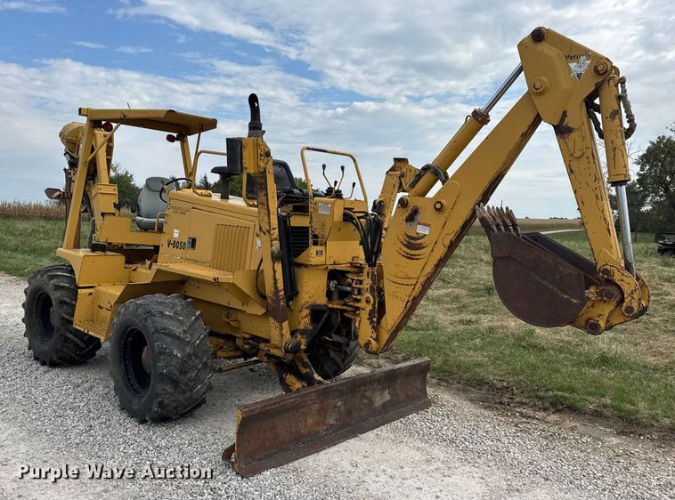 image for item EN0558 1994 Vermeer V8050 cable plow