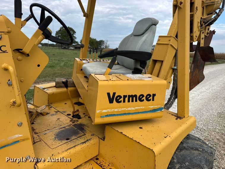 image for item EN0558 1994 Vermeer V8050 cable plow