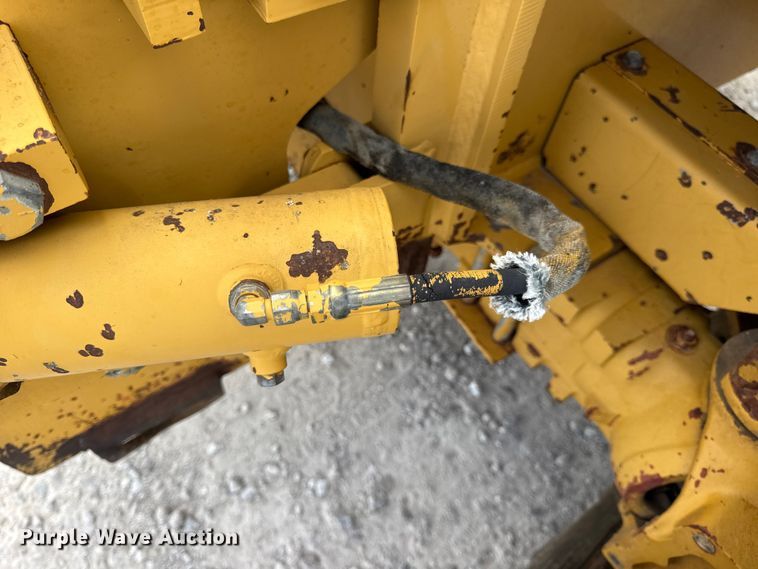 image for item EN0558 1994 Vermeer V8050 cable plow