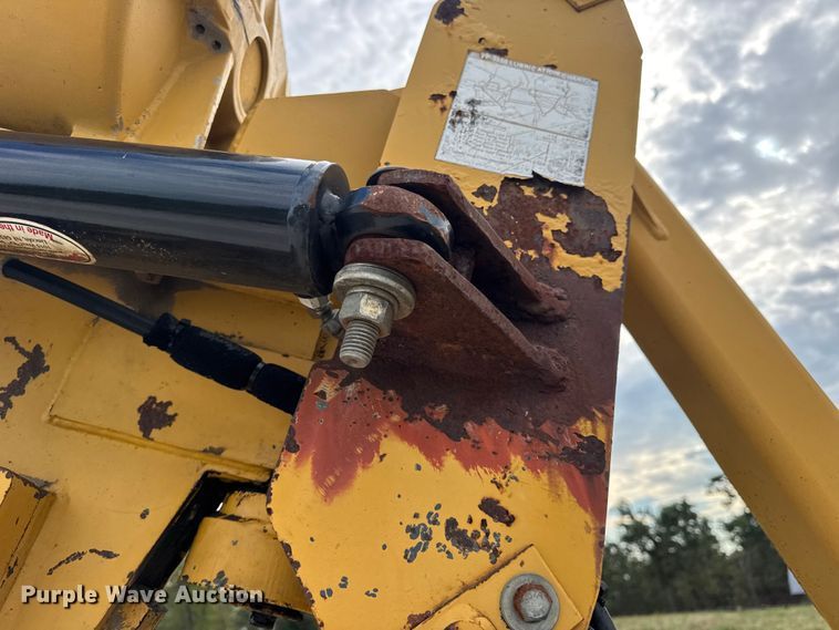 image for item EN0558 1994 Vermeer V8050 cable plow