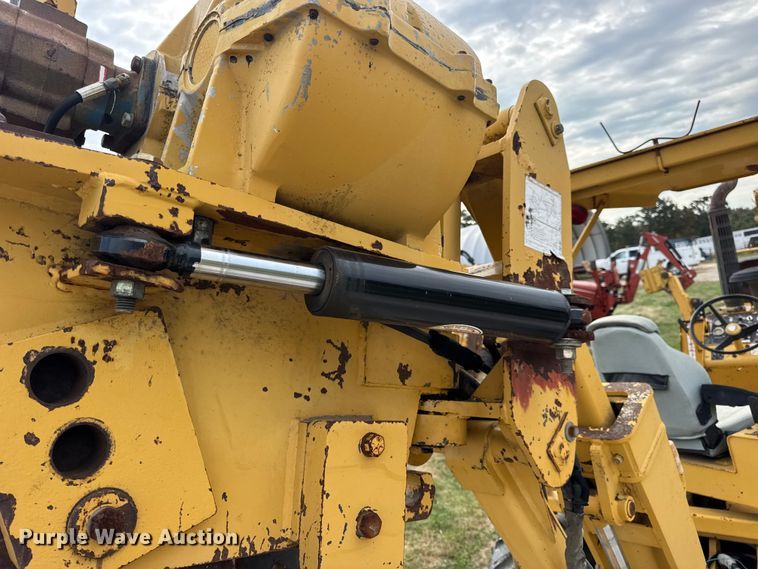 image for item EN0558 1994 Vermeer V8050 cable plow