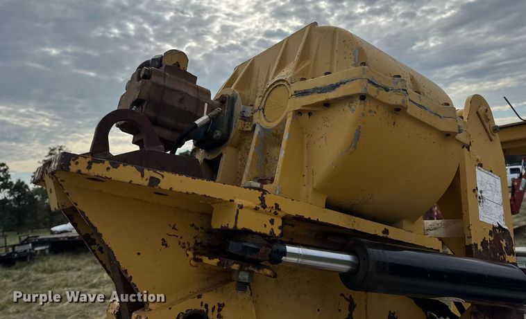 image for item EN0558 1994 Vermeer V8050 cable plow