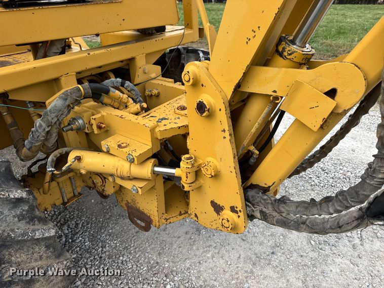 image for item EN0558 1994 Vermeer V8050 cable plow