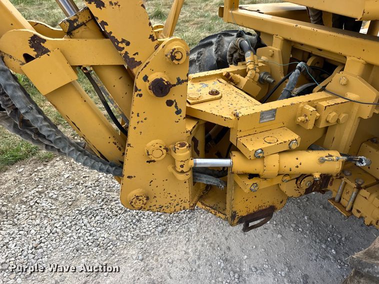 image for item EN0558 1994 Vermeer V8050 cable plow