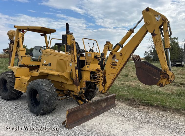 image for item EN0558 1994 Vermeer V8050 cable plow