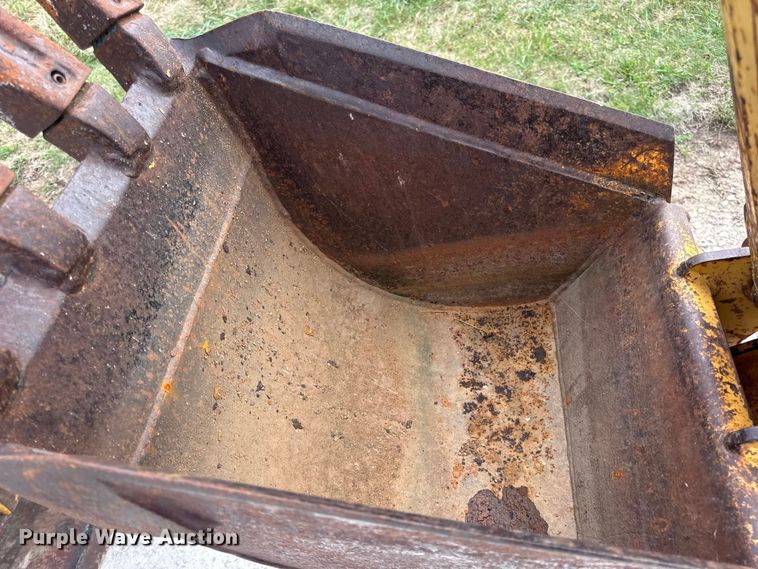 image for item EN0558 1994 Vermeer V8050 cable plow