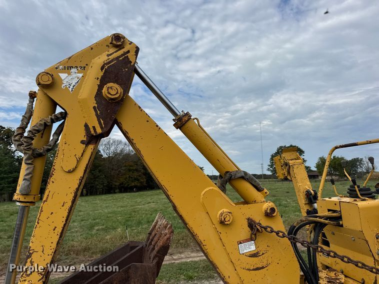 image for item EN0558 1994 Vermeer V8050 cable plow