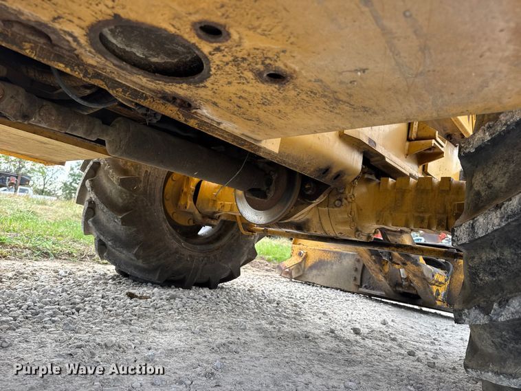 image for item EN0558 1994 Vermeer V8050 cable plow