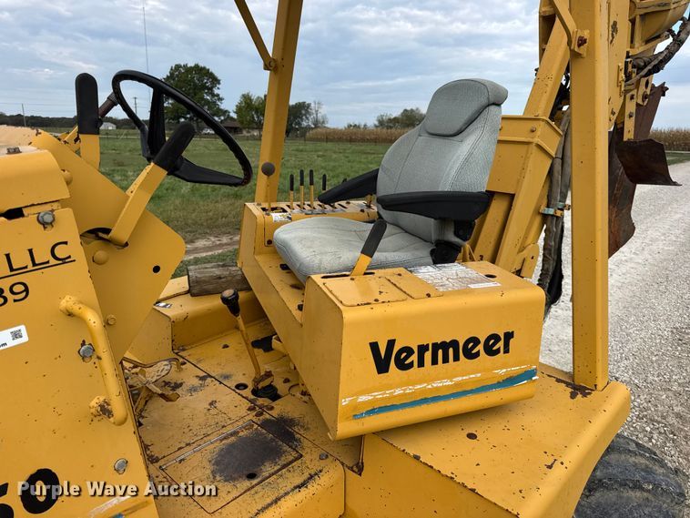 image for item EN0558 1994 Vermeer V8050 cable plow