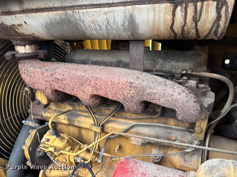 image for item EN0558 1994 Vermeer V8050 cable plow