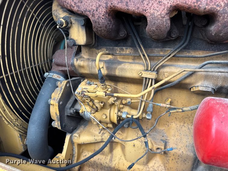 image for item EN0558 1994 Vermeer V8050 cable plow