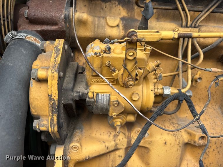 image for item EN0558 1994 Vermeer V8050 cable plow