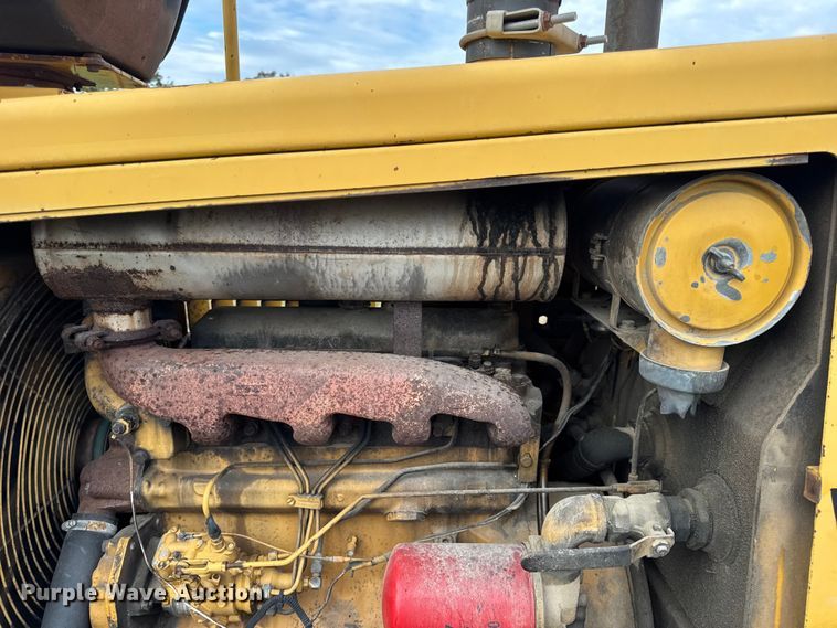 image for item EN0558 1994 Vermeer V8050 cable plow